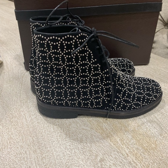- Alaia studded laced up shoes - Picture 4 of 8